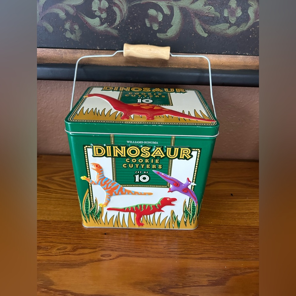 Vintage Williams Sonoma Tin of Dinosaur Cookie Cutters Set of 10